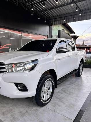 TOYOTA HILUX 2.8 SRV 4X4 CD 16V DIESEL 4P AUTOMÁTICO TOYOTA HILUX 2.8 SRV 4X4 CD 16V DIESEL 4P AUTOMÁTICO